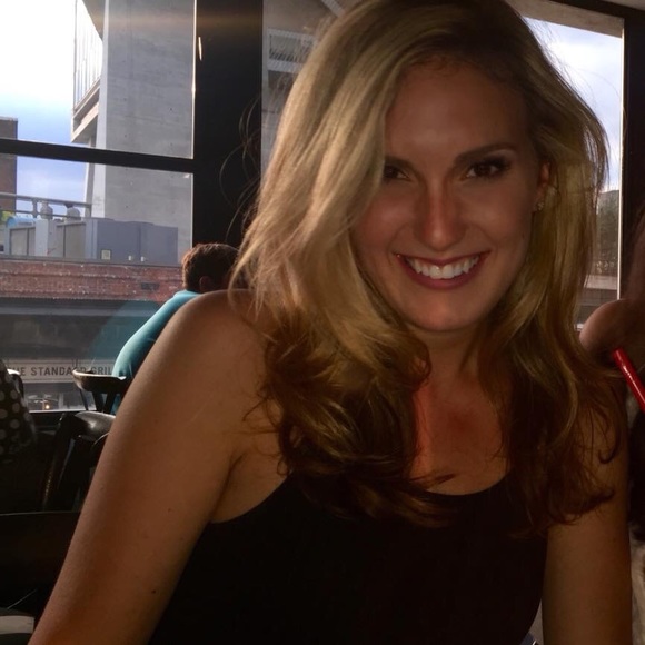 Meet your Posher, Chloe - Picture 1 of 1